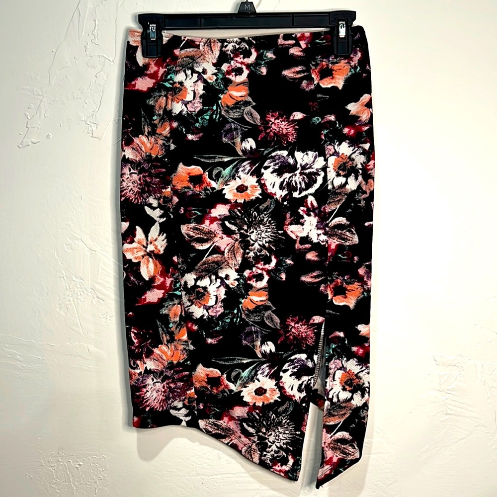 Material Girl Floral Patterned Split Side Asymmet… - image 2